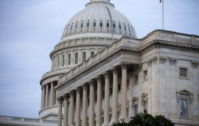 Ameriški senat tik pred dogovorom o proračunu in javnem dolgu