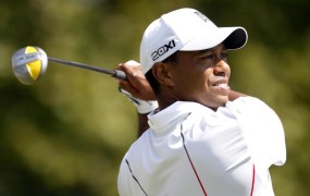 Tiger Woods je samo z nagradami na turnirjih zaslužil več kot 100 milijonov dolarjev