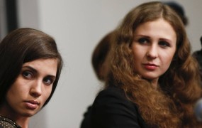 V Sočiju aretirani aktivistki Tolokonikova in Aljohina sta obtoženi ropa