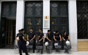 Čistka v grški policiji: več policistov povezanih z zločini Zlate zore