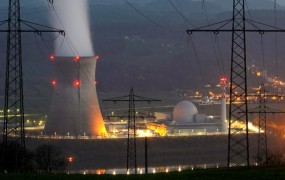 Na jedrskem reaktorju v Belgiji sumijo razpoke