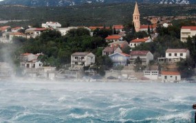 Močno neurje pustošilo po Dalmaciji