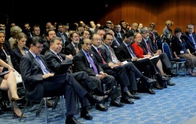 Na blejskem strateškem forumu okrog 450 udeležencev iz preko 40 držav