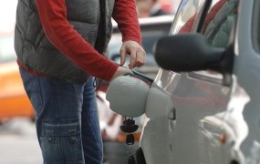 Znova rekordno visoke cene goriva