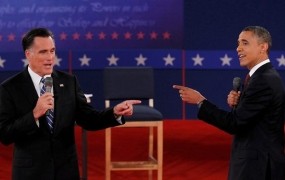 Obama in Romney v anketah še naprej izenačena