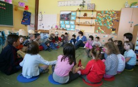 So slovenski otroci res preobremenjeni za dva tuja jezika?