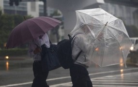 Japonsko dosegel silovit tajfun: smrtne žrtve in pogrešani