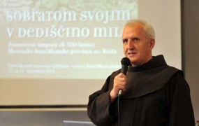 Papež je za novega ljubljanskega nadškofa imenoval Staneta Zoreta