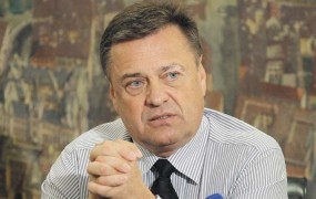 Upravno sodišče zavrnilo Jankovićevo zahtevo za začasno odredbo
