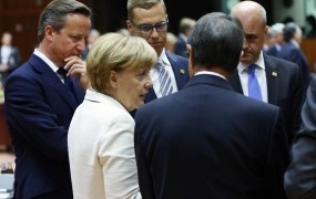 EU Rusiji v luči zaostrovanja ukrajinske krize grozi z novimi sankcijam