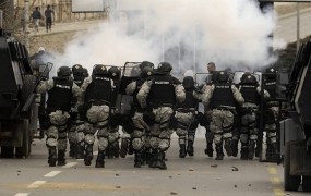 Spopadi med Albanci in policijo v Skopju