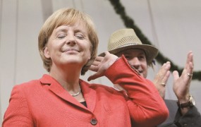 Angela Merkel najvplivnejša ženska na svetu v izboru revije Forbes
