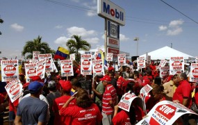 Venezuela mora Exxon Mobilu plačati 1,6 milijarde dolarjev odškodnine