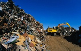 Hrvat obtožen zaradi prodaje spomenika za odpadni material v Slovenijo