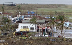 Grozljivka na Filipinih: Tajfun bi lahko zahteval celo več kot tisoč mrtvih