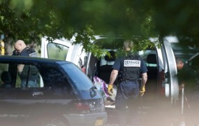 Domnevni član Al Kaide zajel talce v banki v Toulouseu