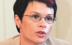 Vlada imenovala nove veleposlanike: Marta Kos na poti v Berlin