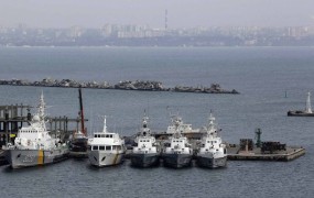 Krimski Rusi zasedli poveljstvo ukrajinske mornarice v Sevastopolu