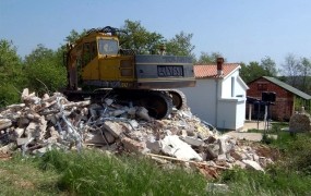 Na Hrvaškem v dobrem mesecu odstranili več kot 200 črnih gradenj