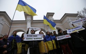 Kijev zavrača razpis referenduma o prihodnosti Krima; separatistom grozi z aretacijami