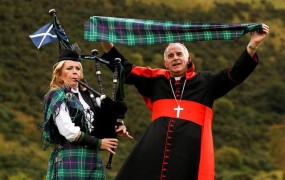 Vatikan odpoklical škotskega kardinala zaradi obtožb o spolnih zlorabah