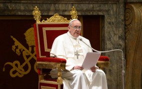 Prvo leto pontifikata papeža Frančiška