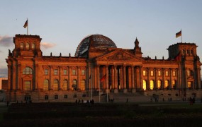 Bundestag na izredni seji o aferi, ki jo je razkril Snowden