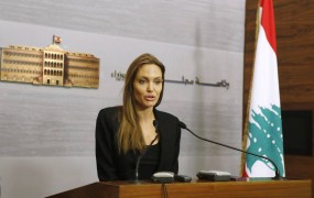Angelina Jolie poziva k ustavitvi trpljenja v Siriji