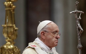 Papež nepričakovano poklical družino 30-letnega invalida