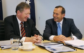 Avstralski konservativci že napovedujejo spremembe, Rudd zapušča čelo stranke