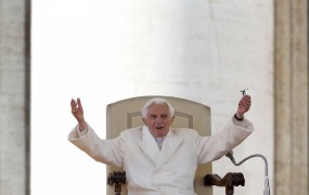 Janša: Benedikt XVI. spoštovan voditelj in upoštevan sogovornik