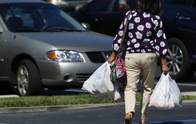 Kalifornija prva zvezna država ZDA s prepovedjo plastičnih vrečk
