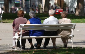 V veljavo stopila pokojninska reforma - upokojitvena starost na 65 let