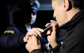 Dolenjske policiste konec tedna zaposlovali opiti vozniki