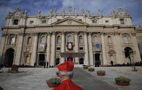 Cerkev v Italiji se je izognila obdavčitvi nepremičnin