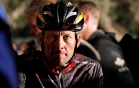 Nič več šampion: Armstrong na svojem profilu zbrisal sedem zmag na Touru