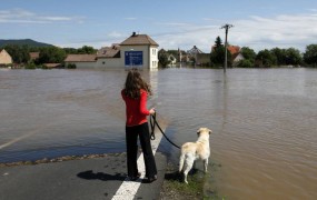 Poplave: na Hrvaškem pričakujejo ekstremno velik vodni val