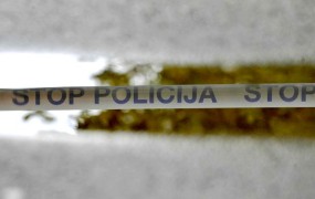 Mariborčan naj bi do smrti zabodel dekle; osumljenec že prijet