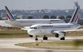 Z letala Air France ukradli zlate palice v vrednosti 1,6 milijona evrov