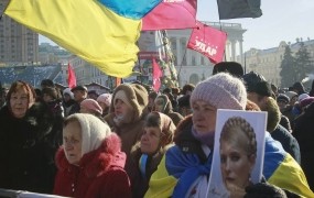Ukrajinska opozicija prvič zaprosila za finančno pomoč