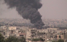 Sirska vojska silovito obstreljuje mesti Homs in Kuseir 
