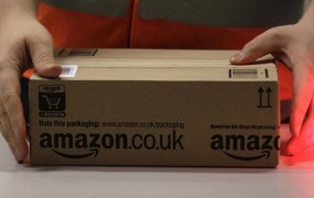 Ne bombe, knjige: Amazon načrtuje dostavo blaga z mini brezpilotnimi letali