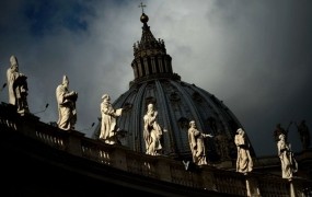 Vatikan na zagovoru zaradi spolnih zlorab otrok