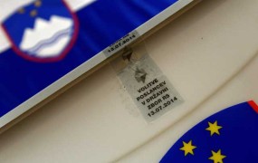 Glasovi po pošti iz Slovenije niso spremenili razmerij v novem DZ