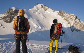 Plaz na Prekleti gori ubil devet alpinistov