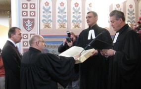 Umestitev novega evangeličanskega škofa s Pahorjem in Kučanom