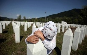 Združenja žrtev vojne v BiH zahtevajo menjavo haaških sodnikov in tožilcev