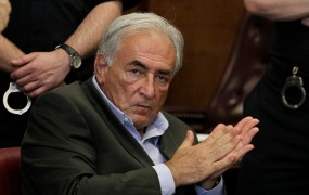 Tožilstvo zavrglo obtožbe zoper Strauss-Kahna glede skupinskega posilstva