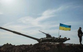 Moskva trdi, da sta ukrajinska tanka prečkala mejo v Rusijo