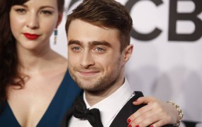 Daniel Radcliffe le s težavo gleda svojo igro v Harryju Potterju